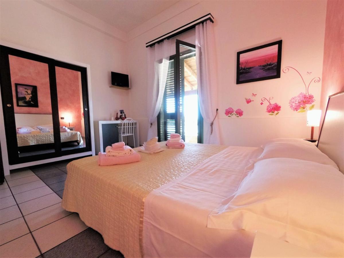 Hotel Alba Chiara Sant'Andrea Salento Kültér fotó