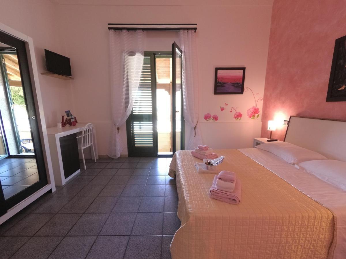 Hotel Alba Chiara Sant'Andrea Salento Kültér fotó